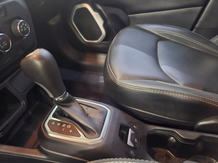 jeep renegade 1.8 16v flex longitude 4p automatico 2020 jeep renegade 1.8 16v flex longitude 4p automatico 2020
