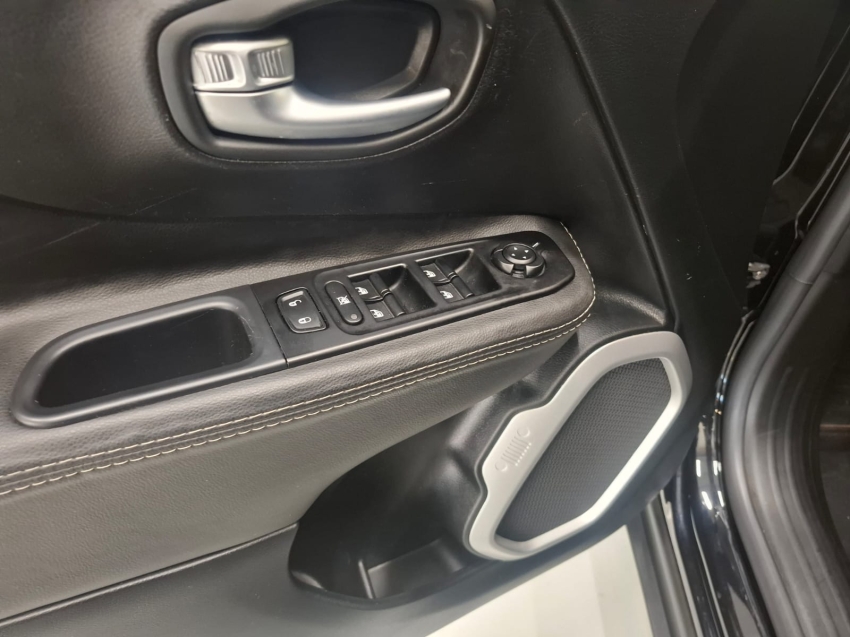 jeep renegade 1.8 16v flex longitude 4p automatico 2020 jeep renegade 1.8 16v flex longitude 4p automatico 2020