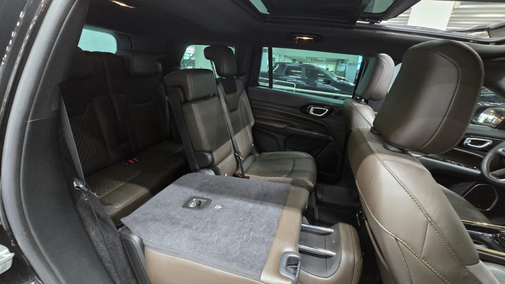 jeep commander 1.3 t270 turbo flex overland at6.12