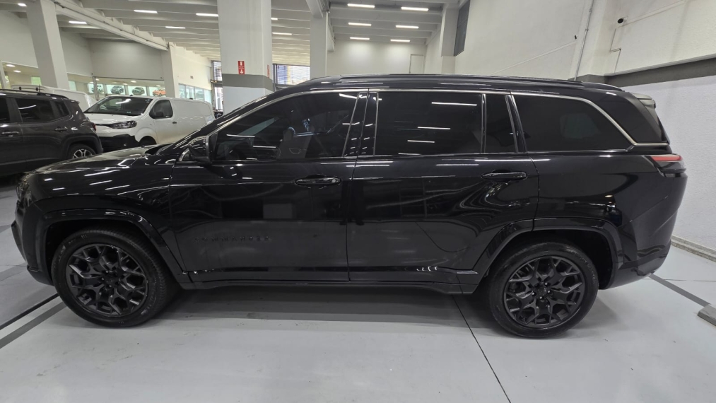 jeep commander 1.3 t270 turbo flex overland at6.5