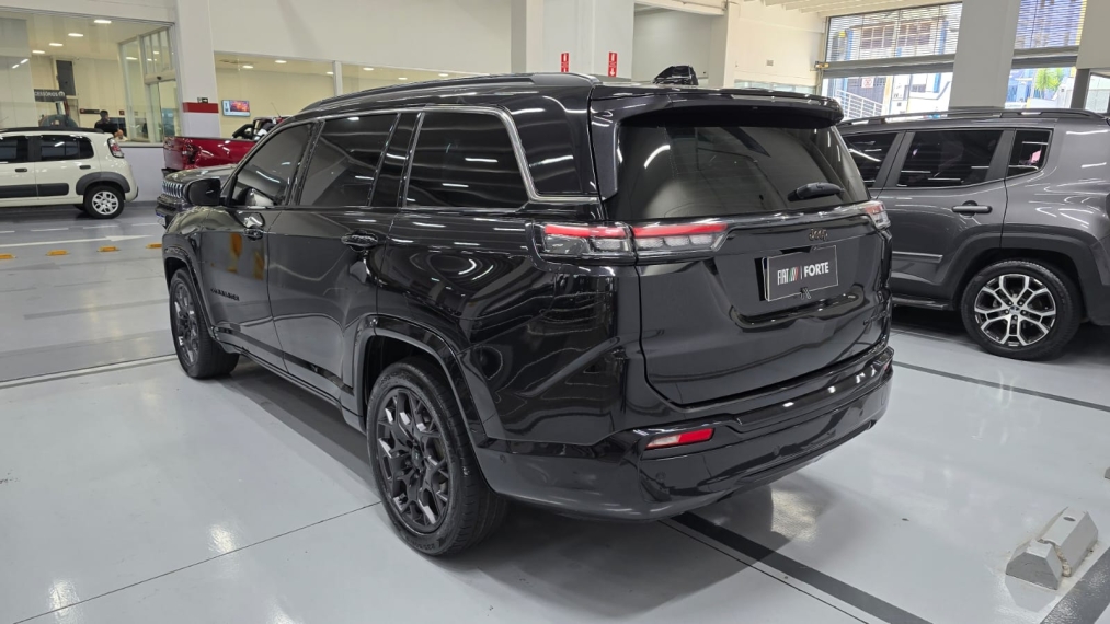 jeep commander 1.3 t270 turbo flex overland at6.16