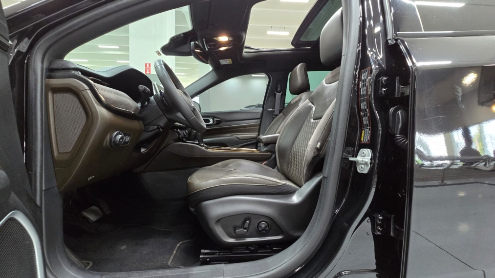 jeep commander 1.3 t270 turbo flex overland at6.9