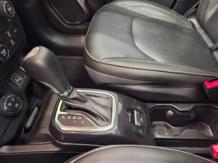 jeep renegade 1.3 t270 turbo flex s 4x4 at9 2022 jeep renegade 1.3 t270 turbo flex s 4x4 at9 2022