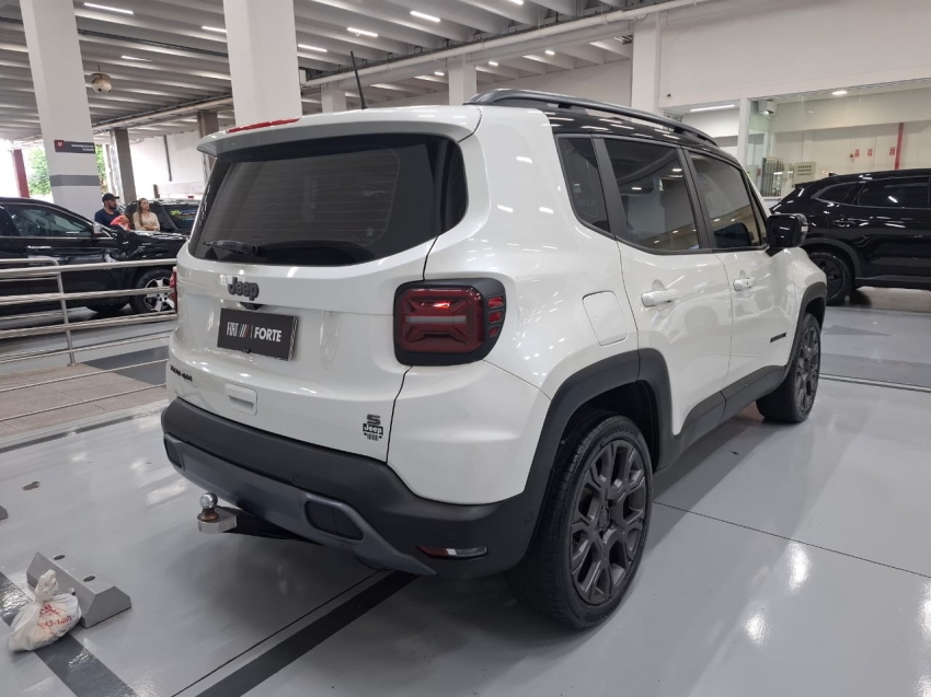 jeep renegade 1.3 t270 turbo flex s 4x4 at9 2022 jeep renegade 1.3 t270 turbo flex s 4x4 at9 2022
