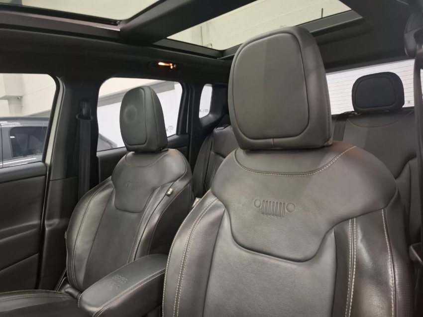 jeep renegade 1.3 t270 turbo flex s 4x4 at9 2022 jeep renegade 1.3 t270 turbo flex s 4x4 at9 2022