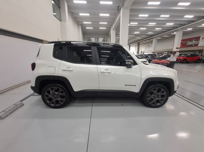 jeep renegade 1.3 t270 turbo flex s 4x4 at9 2022 jeep renegade 1.3 t270 turbo flex s 4x4 at9 2022
