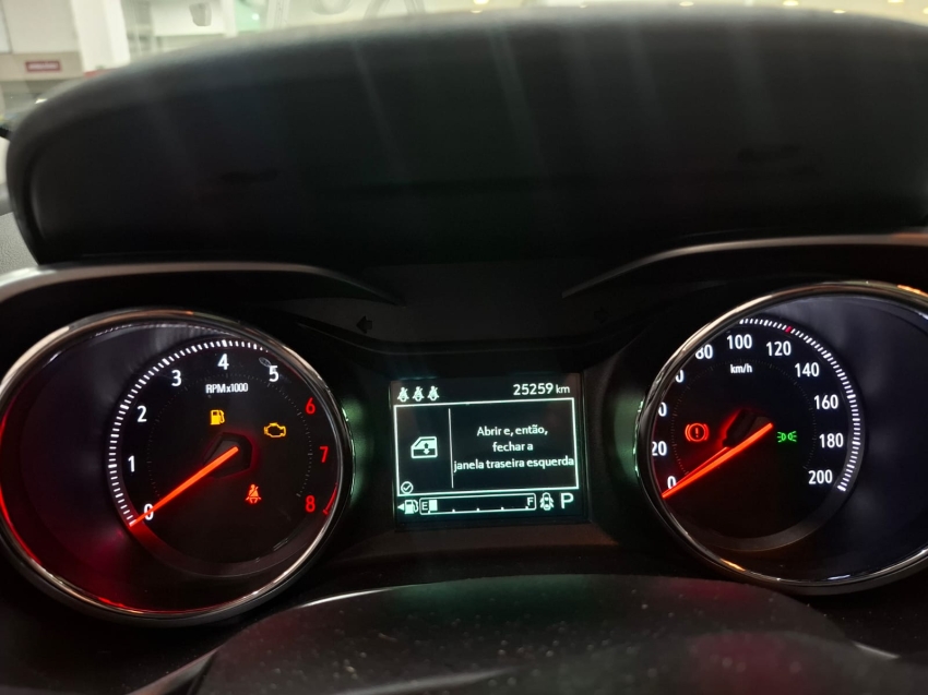 chevrolet tracker 1.2 turbo flex rs automatico. chevrolet tracker 1.2 turbo flex rs automatico.
