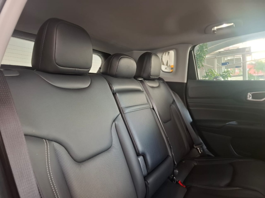 jeep compass 1.3 t270 turbo flex longitude at6 2023 jeep compass 1.3 t270 turbo flex longitude at6 2023