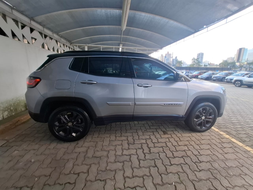 jeep compass 1.3 t270 turbo flex longitude at6 2023 jeep compass 1.3 t270 turbo flex longitude at6 2023