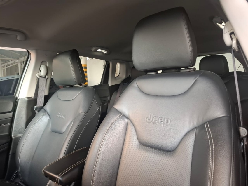 jeep compass 1.3 t270 turbo flex longitude at6 2023 jeep compass 1.3 t270 turbo flex longitude at6 2023
