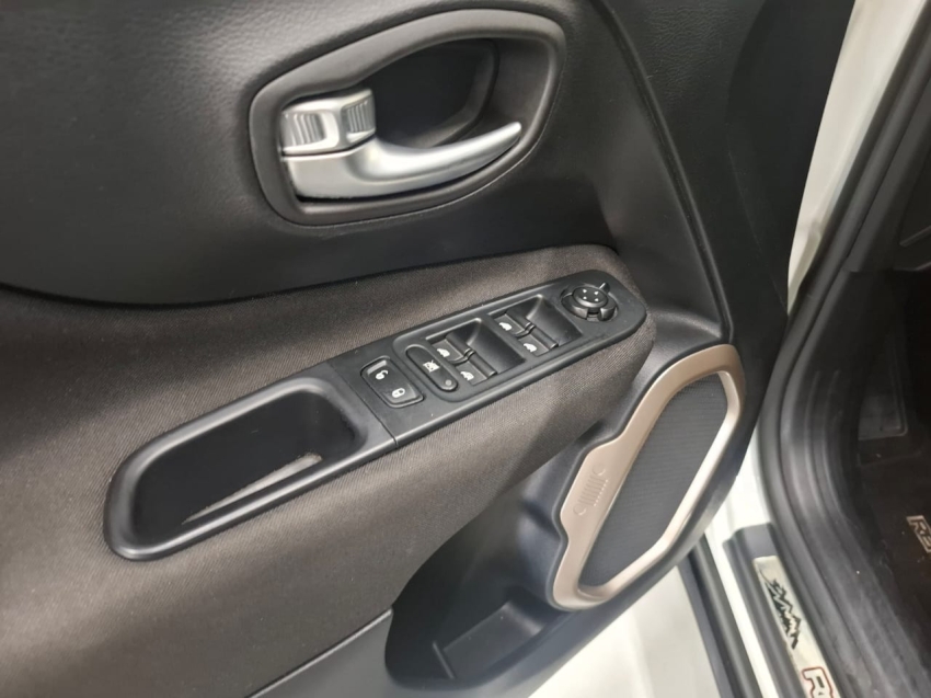 jeep renegade 1.8 16v flex longitude 4p automatico 2016 jeep renegade 1.8 16v flex longitude 4p automatico 2016