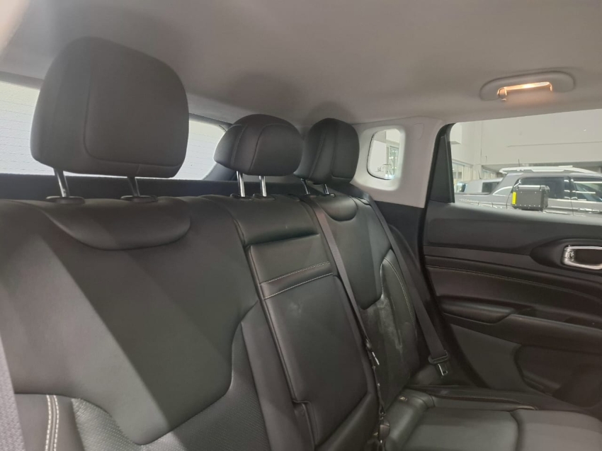 jeep compass 1.3 t270 turbo flex longitude at6 4p automatico 2023 jeep compass 1.3 t270 turbo flex longitude at6 4p automatico 2023