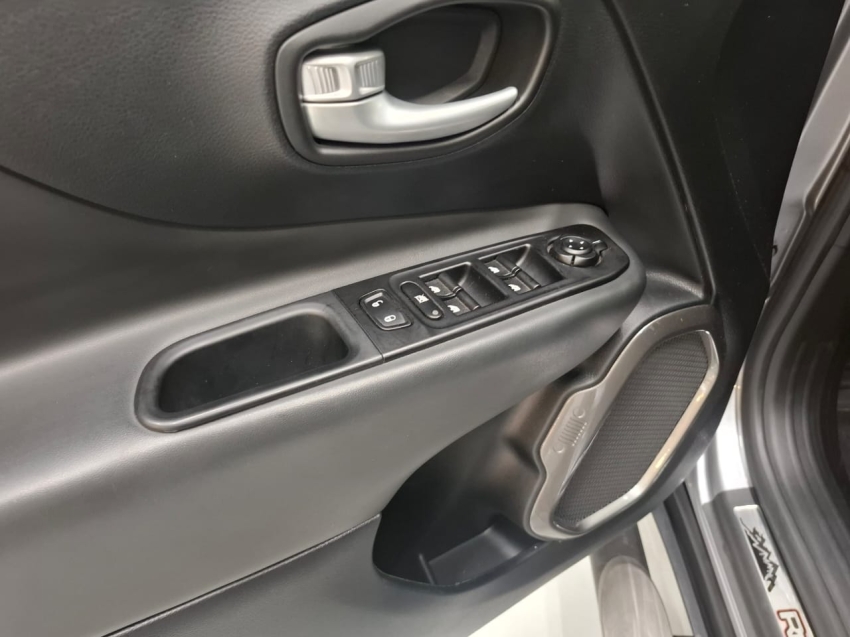 jeep renegade 1.3 t270 turbo flex sport at6 2023 jeep renegade 1.3 t270 turbo flex sport at6 2023