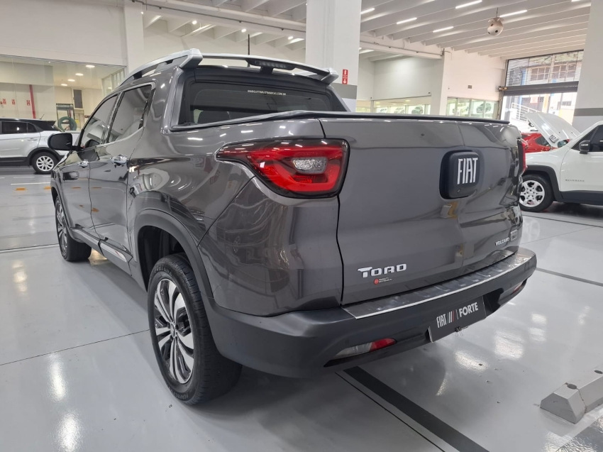fiat toro 1.3 turbo 270 flex volcano at6 4p automatico 2022 fiat toro 1.3 turbo 270 flex volcano at6 4p automatico 2022