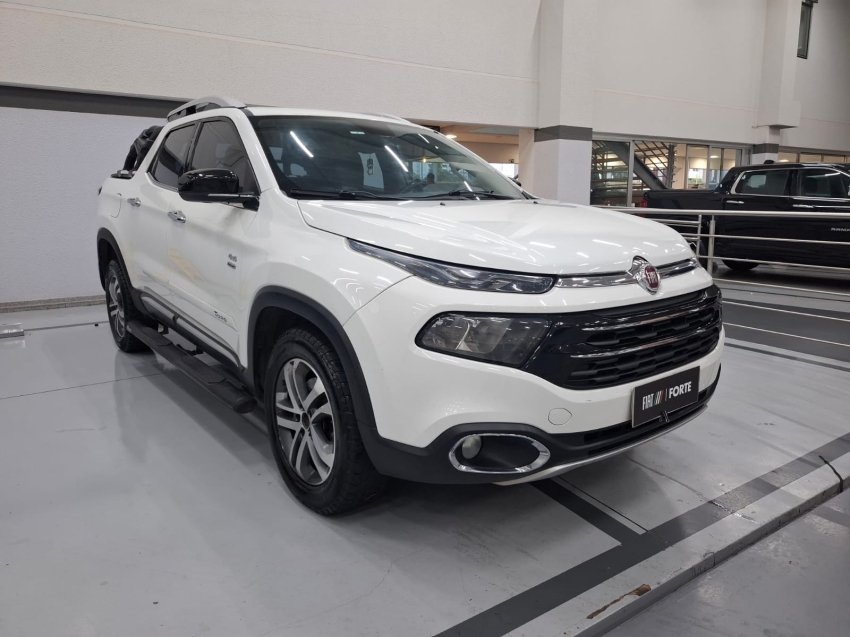 fiat toro 2.0 16v turbo diesel volcano 4wd at9 2017 fiat toro 2.0 16v turbo diesel volcano 4wd at9 2017