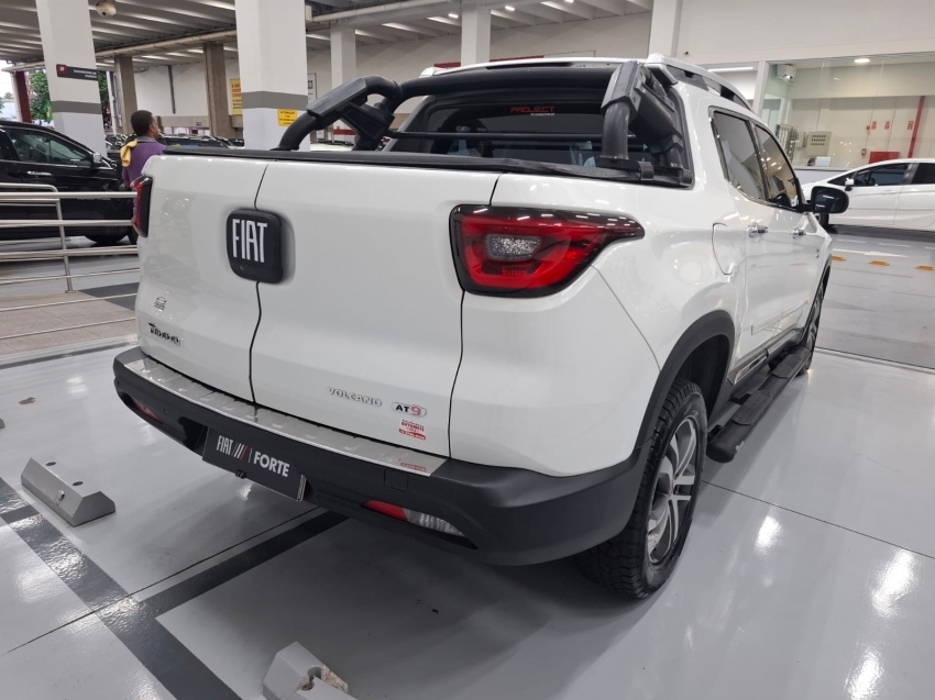 fiat toro 2.0 16v turbo diesel volcano 4wd at9 2017 fiat toro 2.0 16v turbo diesel volcano 4wd at9 2017