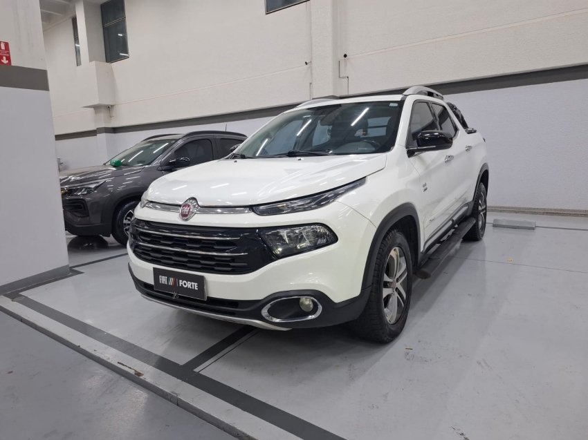 fiat toro 2.0 16v turbo diesel volcano 4wd at9 2017 fiat toro 2.0 16v turbo diesel volcano 4wd at9 2017