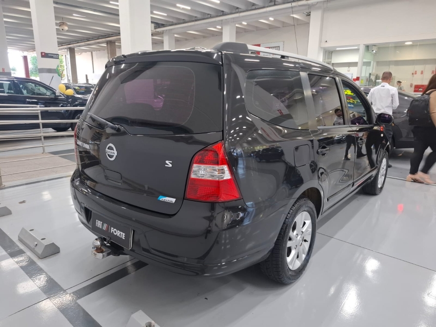 nissan grand livina 1.8 s 16v flex 4p manual 2013 nissan grand livina 1.8 s 16v flex 4p manual 2013