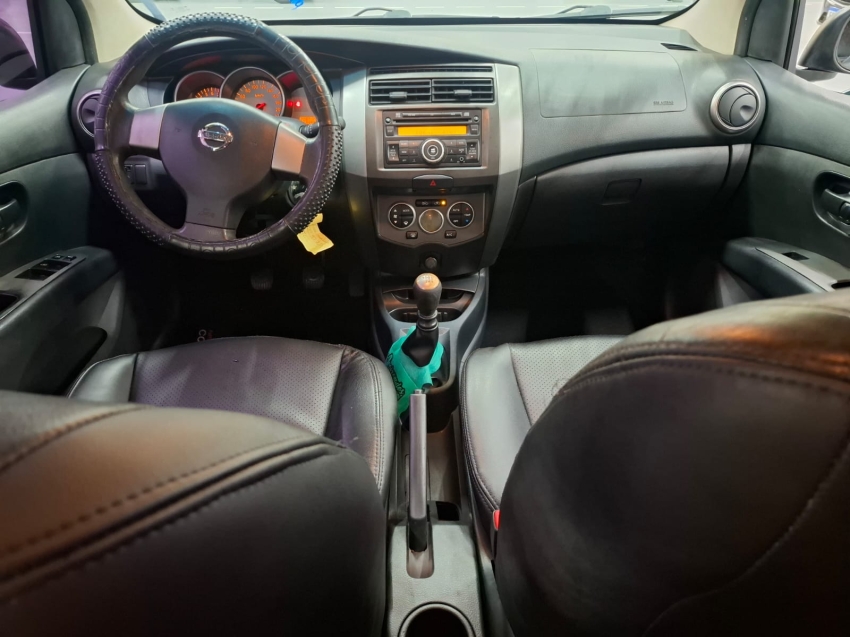 nissan grand livina 1.8 s 16v flex 4p manual 2013 nissan grand livina 1.8 s 16v flex 4p manual 2013