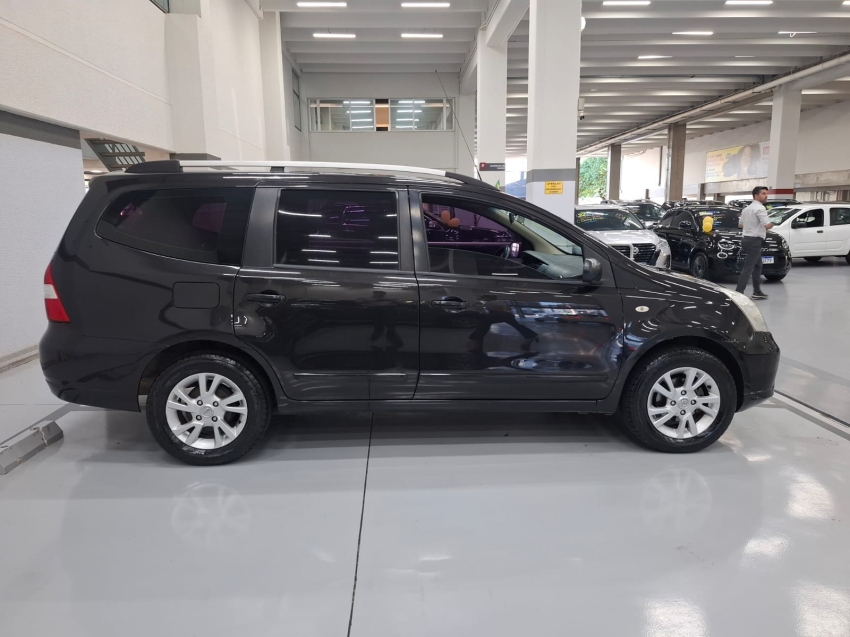 nissan grand livina 1.8 s 16v flex 4p manual 2013 nissan grand livina 1.8 s 16v flex 4p manual 2013