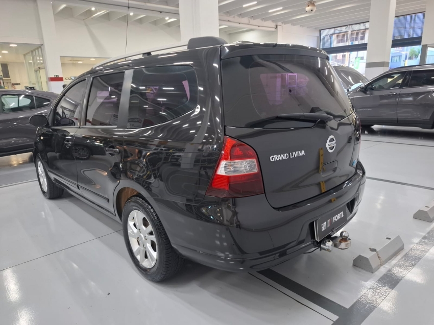 nissan grand livina 1.8 s 16v flex 4p manual 2013 nissan grand livina 1.8 s 16v flex 4p manual 2013
