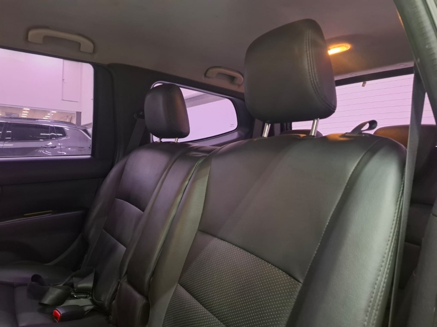 nissan grand livina 1.8 s 16v flex 4p manual 2013 nissan grand livina 1.8 s 16v flex 4p manual 2013
