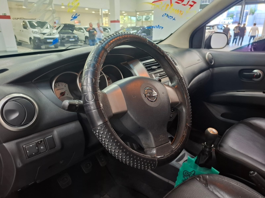 nissan grand livina 1.8 s 16v flex 4p manual 2013 nissan grand livina 1.8 s 16v flex 4p manual 2013