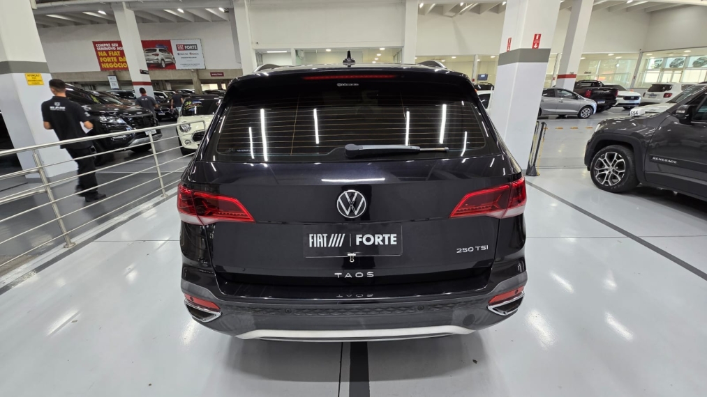 volkswagen taos 1.4 250 tsi total flex comfortline automatico 4p 202214