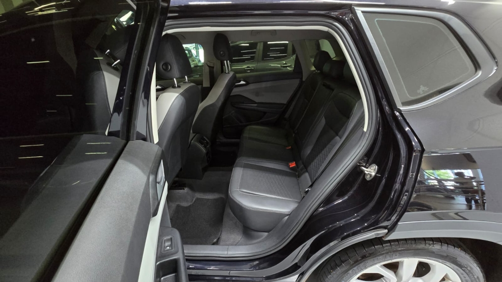 volkswagen taos 1.4 250 tsi total flex comfortline automatico 4p 202212