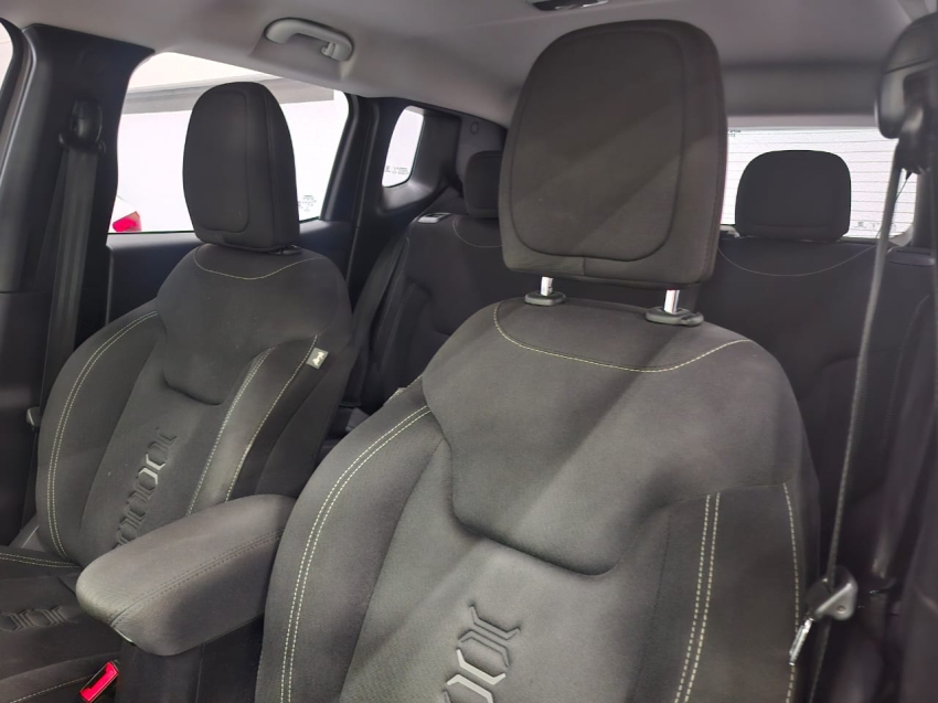 jeep renegade 1.3 t270 turbo flex longitude at6 jeep renegade 1.3 t270 turbo flex longitude at6