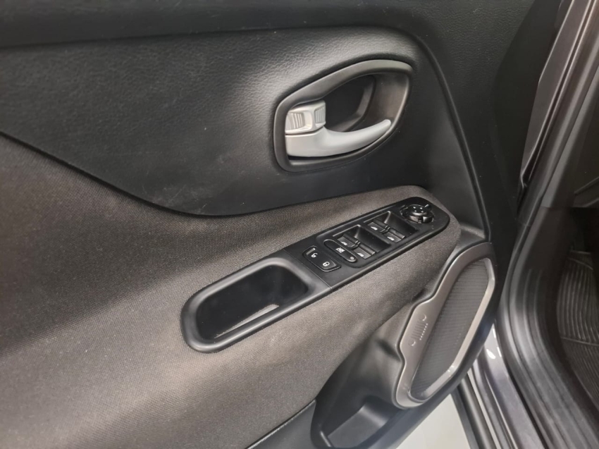 jeep renegade 1.3 t270 turbo flex longitude at6 jeep renegade 1.3 t270 turbo flex longitude at6