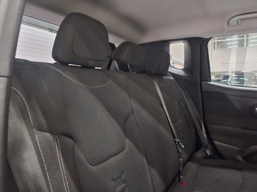 jeep renegade 1.3 t270 turbo flex longitude at6 jeep renegade 1.3 t270 turbo flex longitude at6