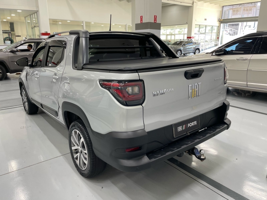fiat strada 1.3 firefly flex volcano cd manual 4p automatico 2023 fiat strada 1.3 firefly flex volcano cd manual 4p automatico 2023