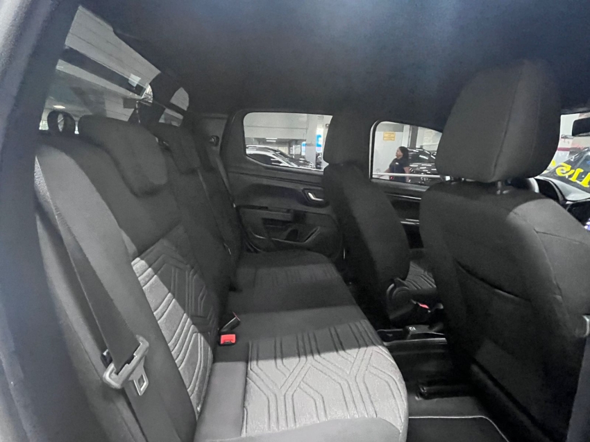 fiat strada 1.3 firefly flex volcano cd cvt 4p automatico 202311