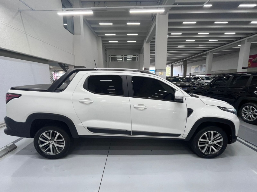 fiat strada 1.3 firefly flex volcano cd cvt 4p automatico 20234