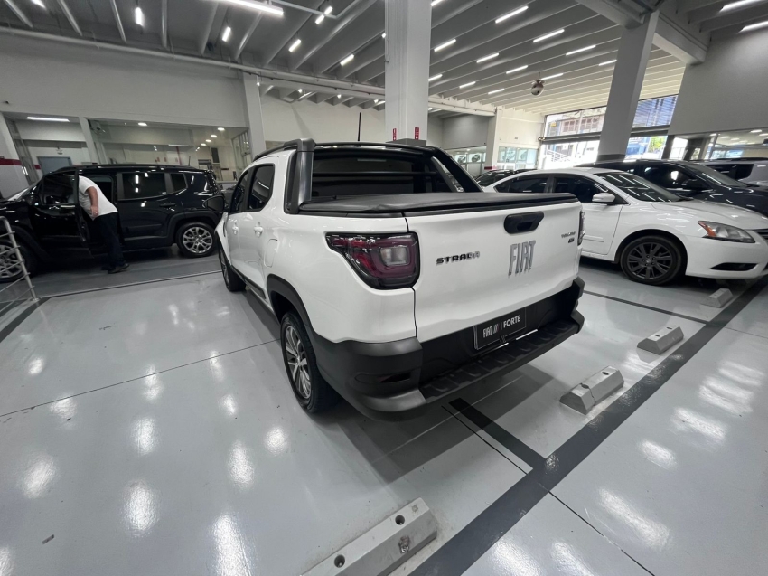 fiat strada 1.3 firefly flex volcano cd cvt 4p automatico 202315