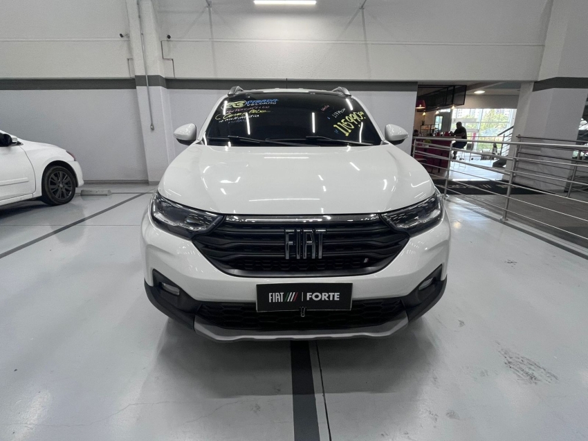 fiat strada 1.3 firefly flex volcano cd cvt 4p automatico 20232