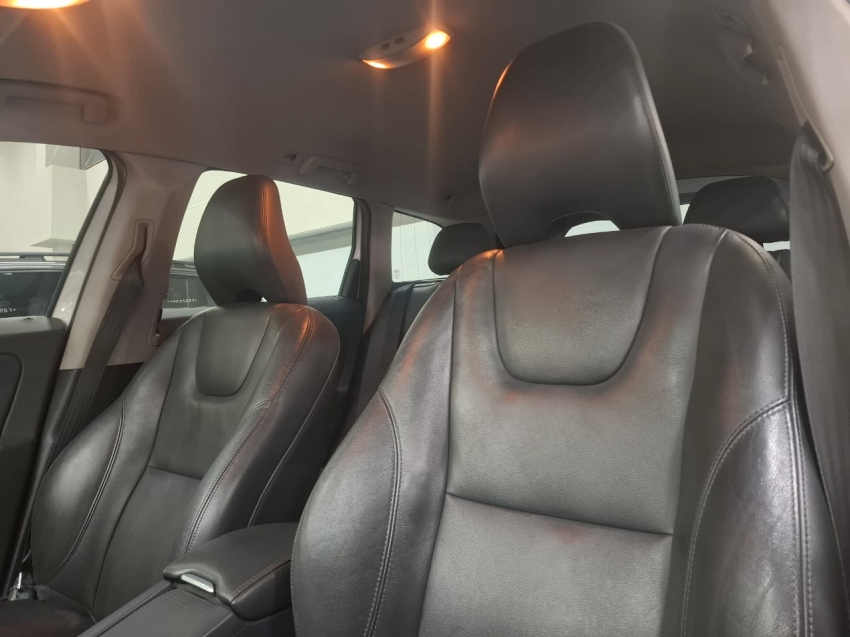 volvo xc60 2.0 t5 comfort fwd turbo gasolina 4p automatico 2015 volvo xc60 2.0 t5 comfort fwd turbo gasolina 4p automatico 2015