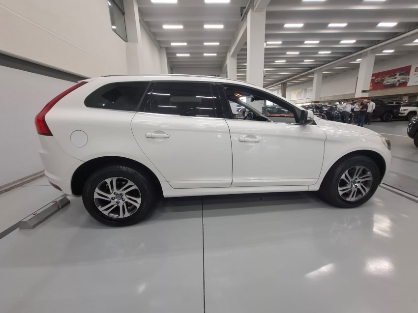 volvo xc60 2.0 t5 comfort fwd turbo gasolina 4p automatico 2015 volvo xc60 2.0 t5 comfort fwd turbo gasolina 4p automatico 2015