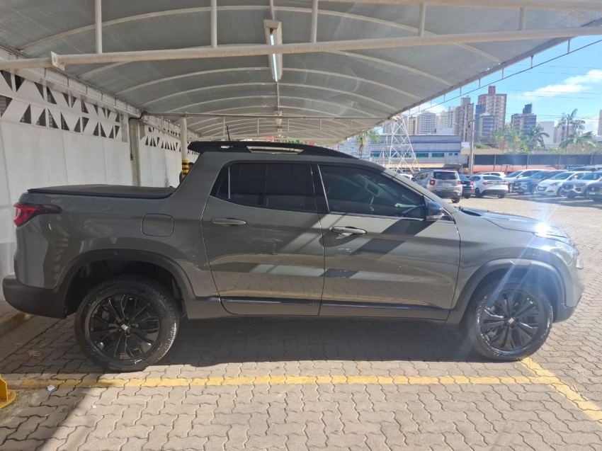 fiat toro 1.3 turbo 270 flex volcano at6 4p automatico 2024 fiat toro 1.3 turbo 270 flex volcano at6 4p automatico 2024