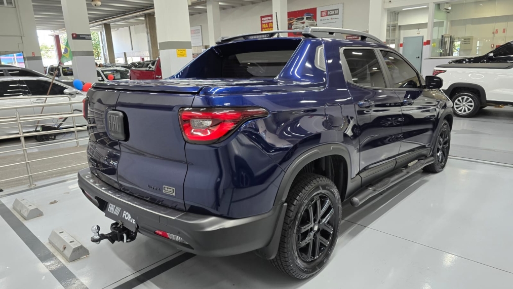 fiat toro 2.0 16v turbo diesel ultra 4wd at9 4p automatico 202213