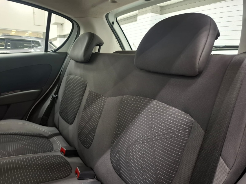 fiat palio 1.0 mpi attractive 8v flex 4p manual 2015 fiat palio 1.0 mpi attractive 8v flex 4p manual 2015