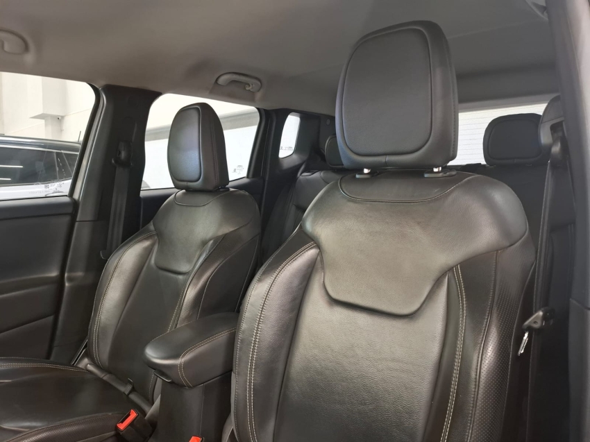 jeep renegade 2.0 16v turbo diesel longitude 4p 4x4 automatico 2021 jeep renegade 2.0 16v turbo diesel longitude 4p 4x4 automatico 2021