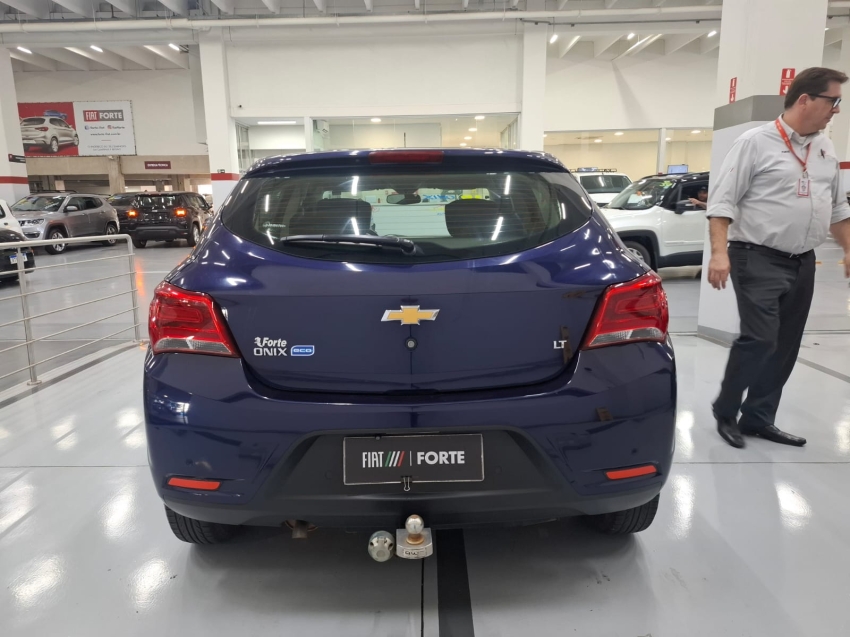 chevrolet onix 1.0 mpfi lt 8v flex 4p manual 2018 chevrolet onix 1.0 mpfi lt 8v flex 4p manual 2018
