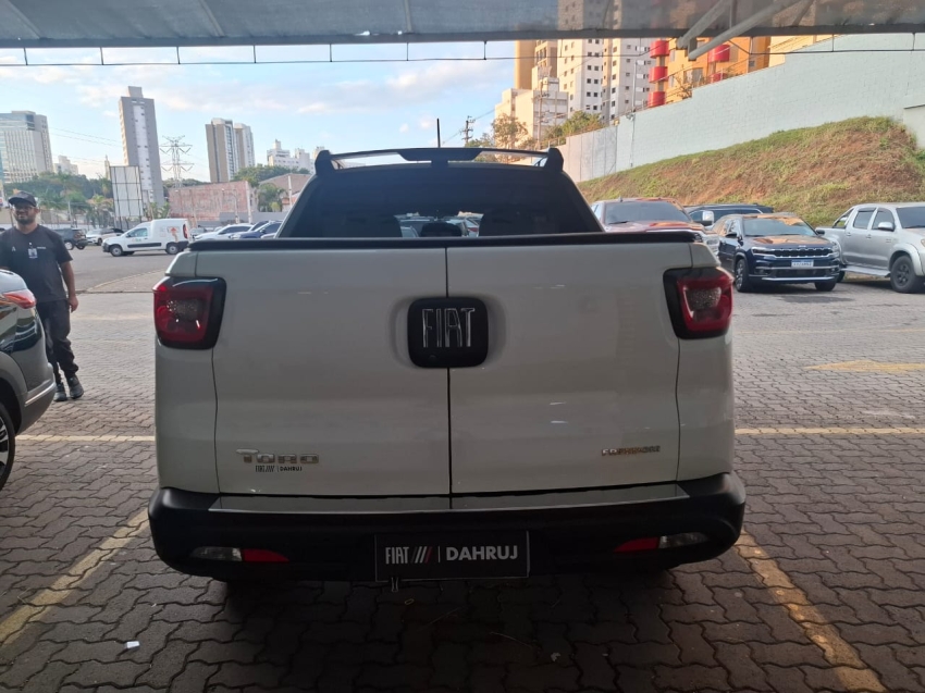 fiat toro 2.0 16v turbo diesel freedom 4wd at9 flex 4p automatico 2019 fiat toro 2.0 16v turbo diesel freedom 4wd at9 flex 4p automatico 2019