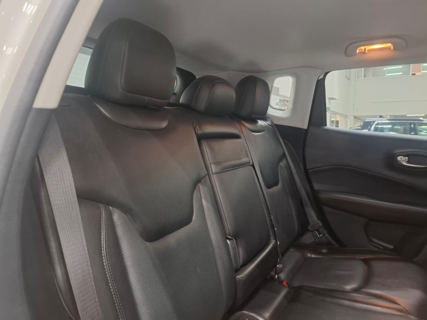 jeep compass 2.0 16v flex limited automatico 4p 2018 jeep compass 2.0 16v flex limited automatico 4p 2018