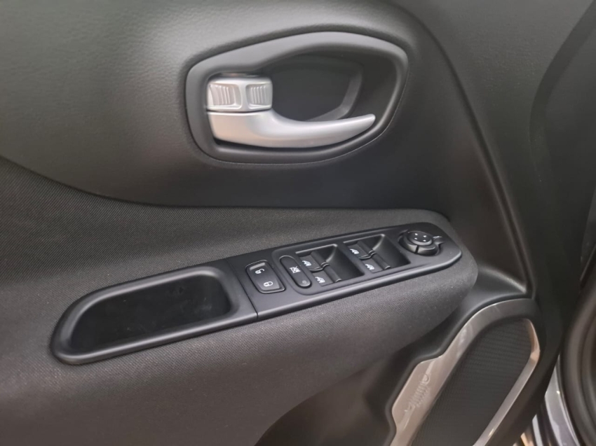 jeep renegade 1.3 t270 turbo flex at6 4p automatico 2024 jeep renegade 1.3 t270 turbo flex at6 4p automatico 2024
