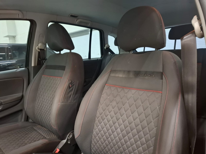 volkswagen space cross 1.6 mi 8v flex 4p automatizado automatico 2015 volkswagen space cross 1.6 mi 8v flex 4p automatizado automatico 2015