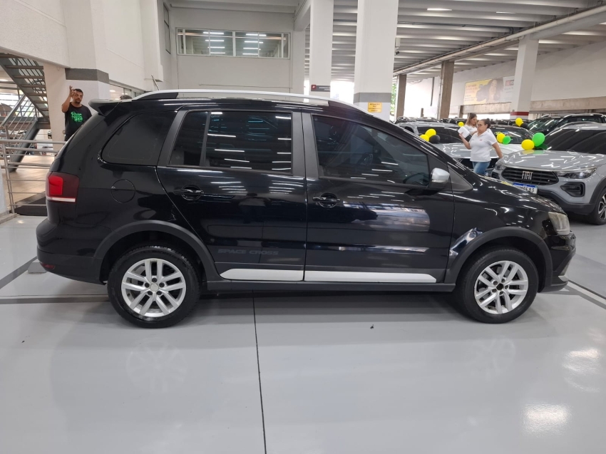 volkswagen space cross 1.6 mi 8v flex 4p automatizado automatico 2015 volkswagen space cross 1.6 mi 8v flex 4p automatizado automatico 2015