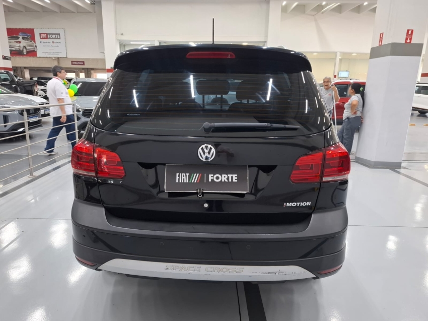 volkswagen space cross 1.6 mi 8v flex 4p automatizado automatico 2015 volkswagen space cross 1.6 mi 8v flex 4p automatizado automatico 2015
